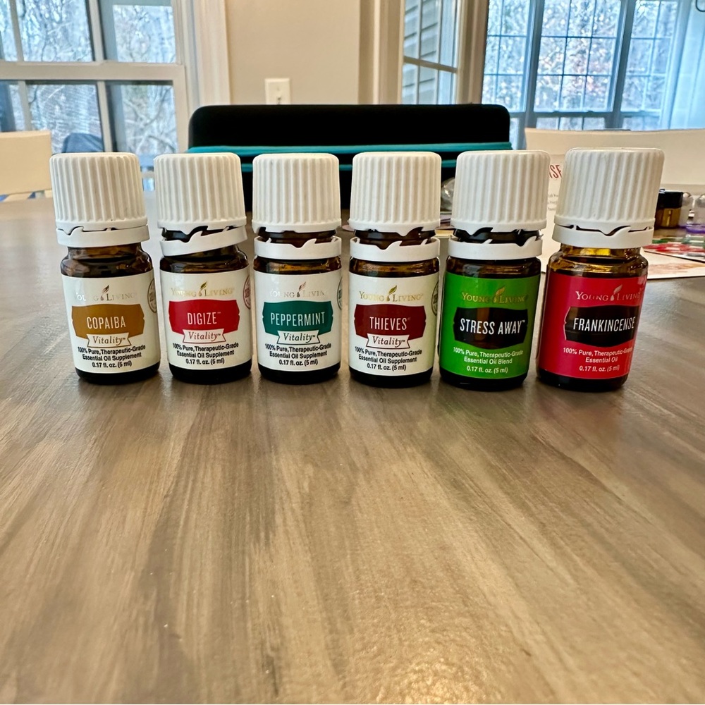 Young Living oils ,carrying case , roller bottles and more  Lot - Picture 2 of 10